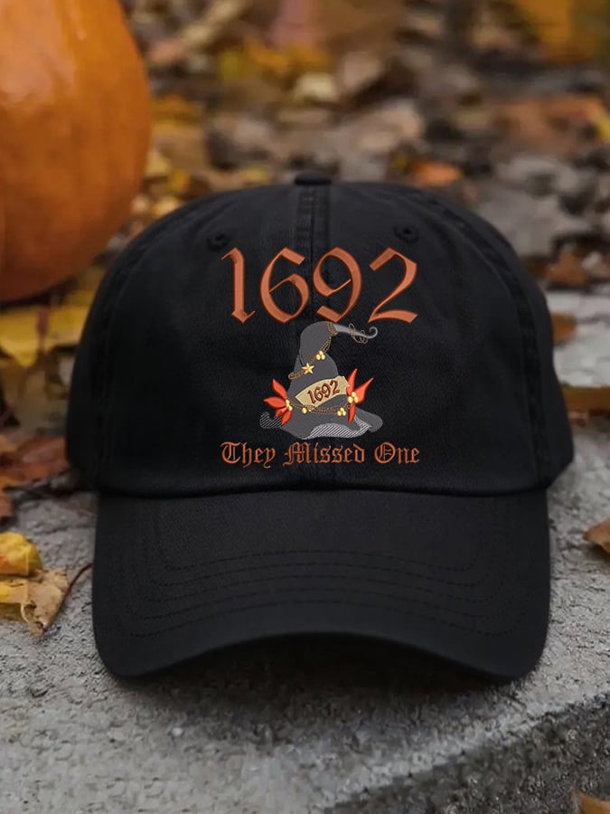 Western 1692 Print Hat