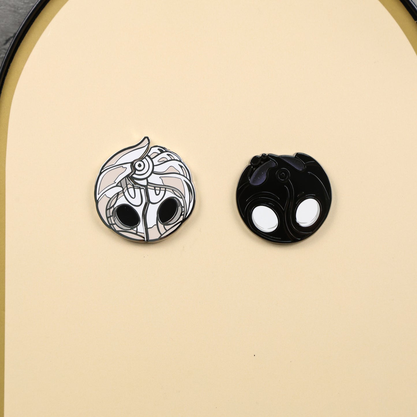 Hollow Knight Magnetic Metal Badge