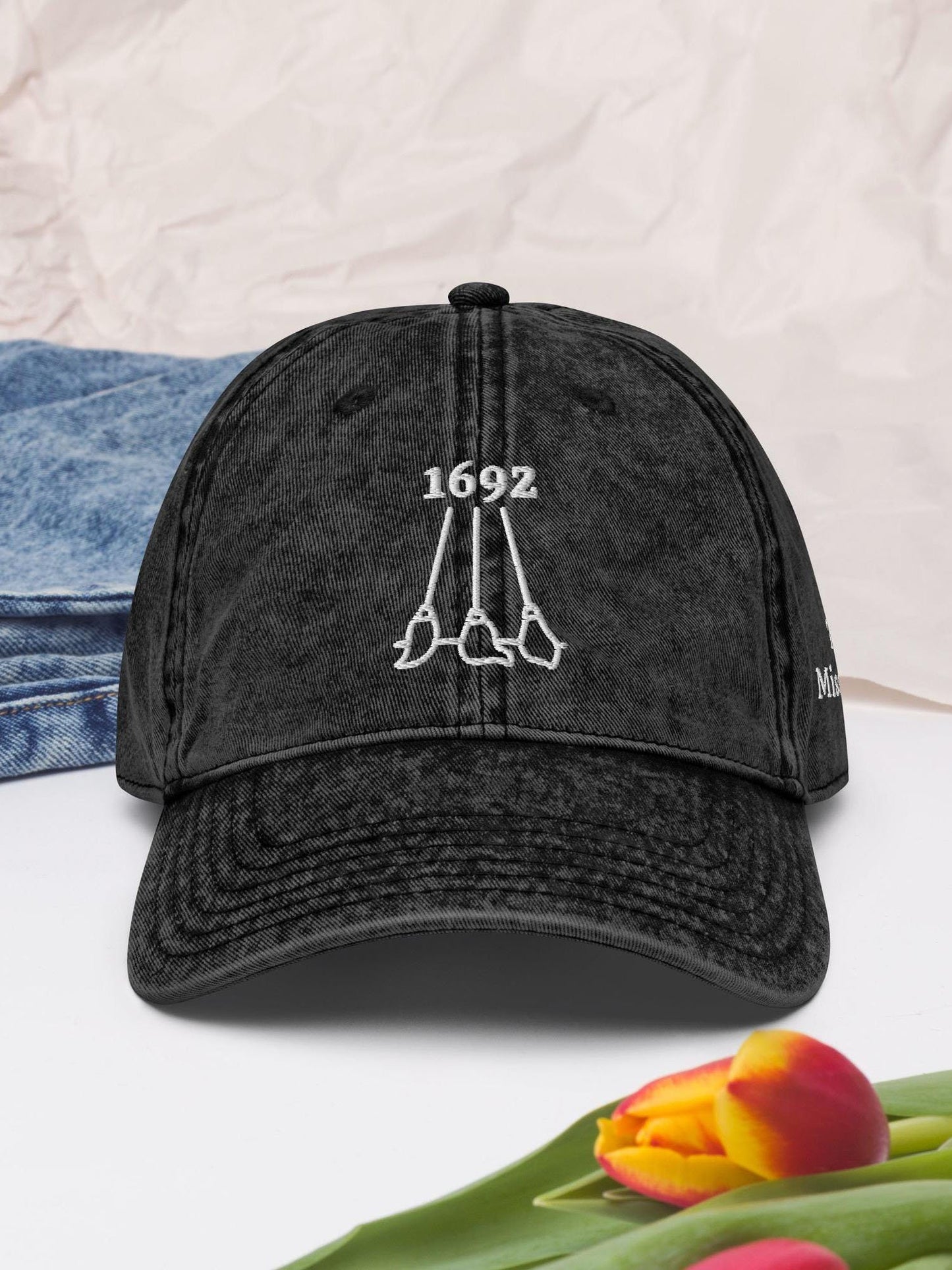 Unisex Halloween 1692 They Missed One Printed Hat