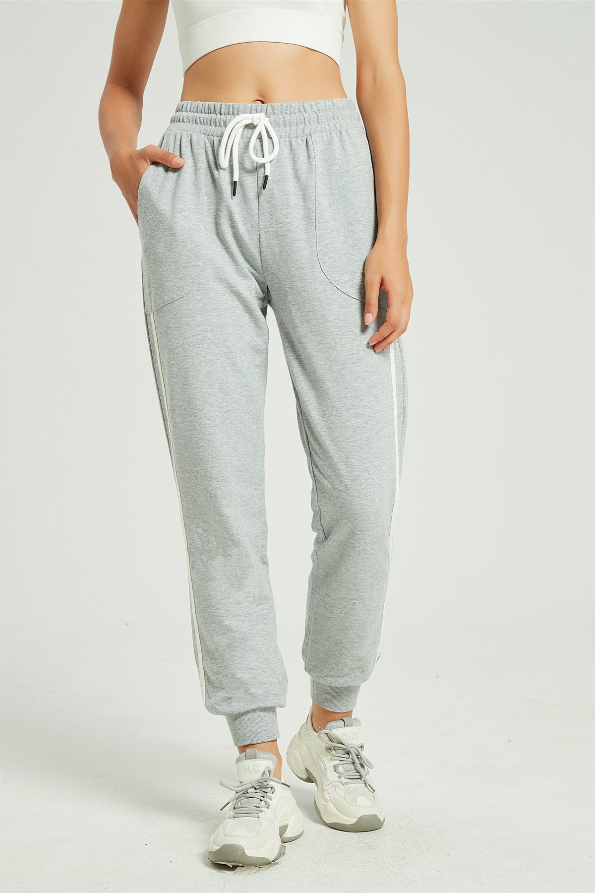 Comfortable and Stylish Capri Pants for Women - Perfect for Any Occasion