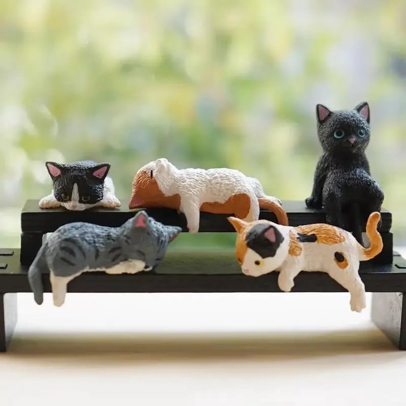 ⏰LAST DAY 49% OFF🔥 Hand-Painted Mini Cat Desk Figurines – Set of 5 Cute Cartoon Kitty Companions