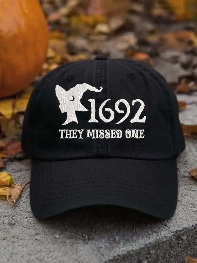 Western 1692 Print Hat