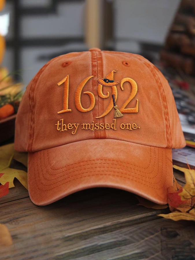 Western 1692 Print Hat